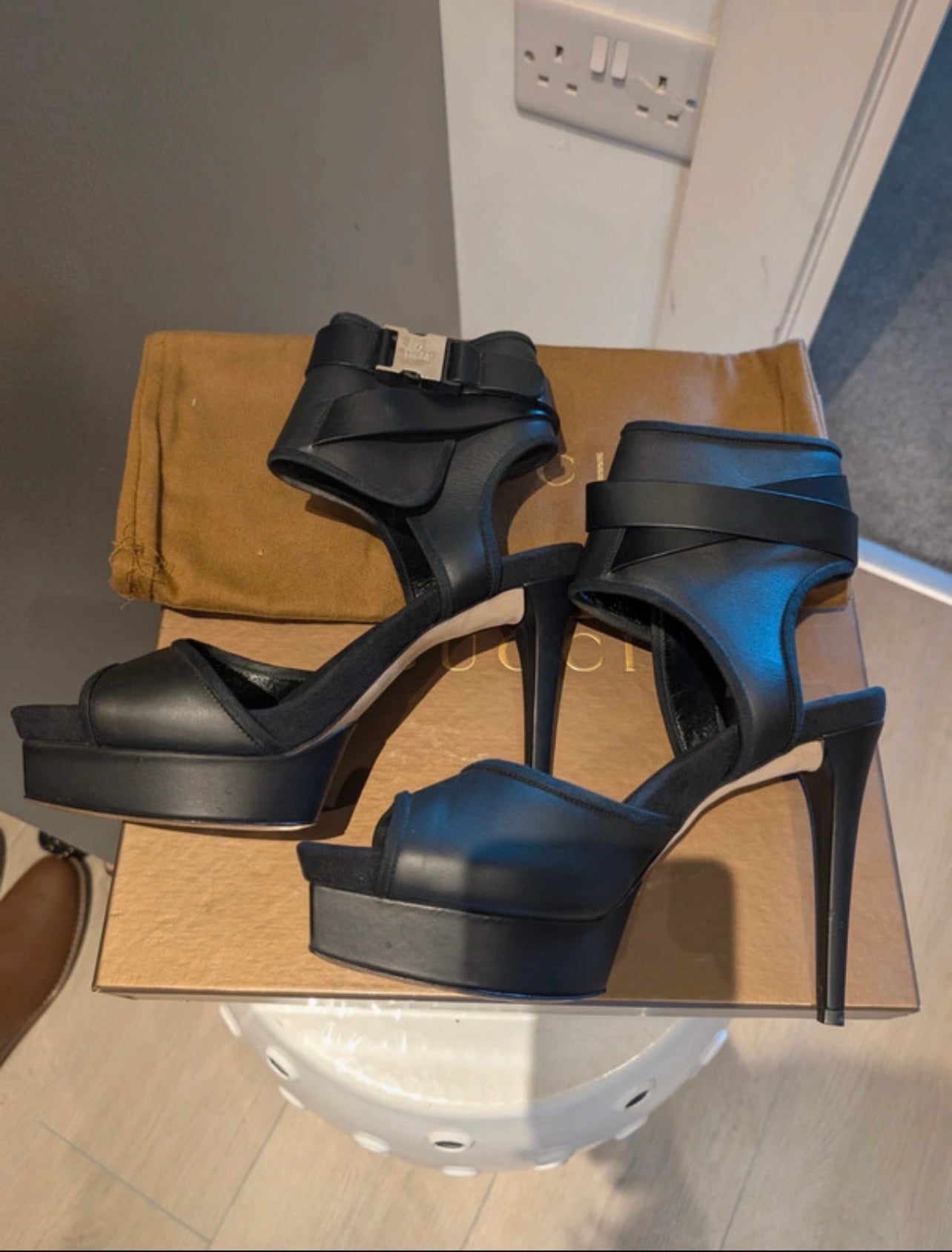 GUCCI BABYLON CAGE WRAP HEEL - EU39