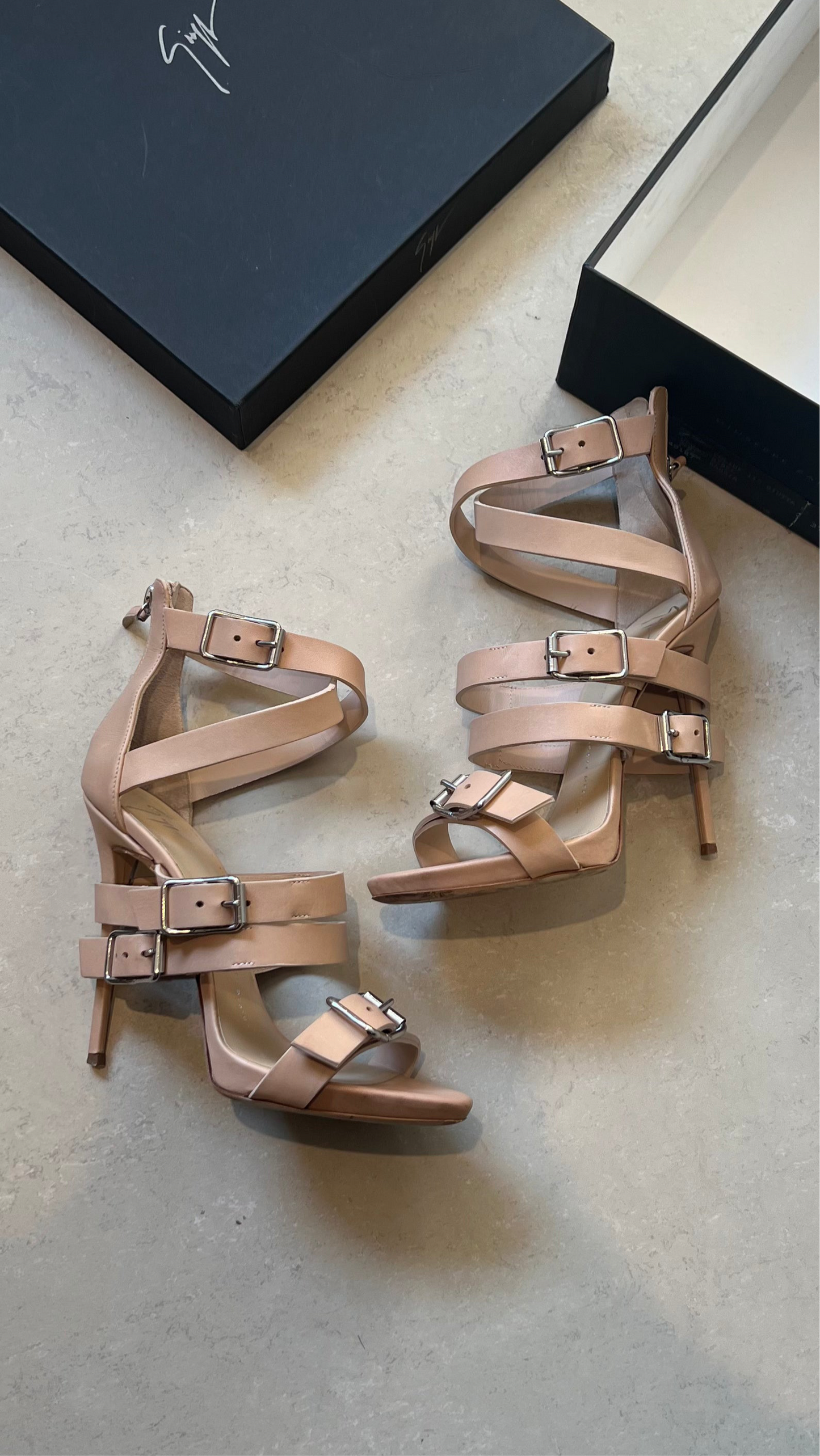 GIUSEPPE ZANOTTI - BEIGE WRAP AROUND BUCKLE STRAP EU 37.5