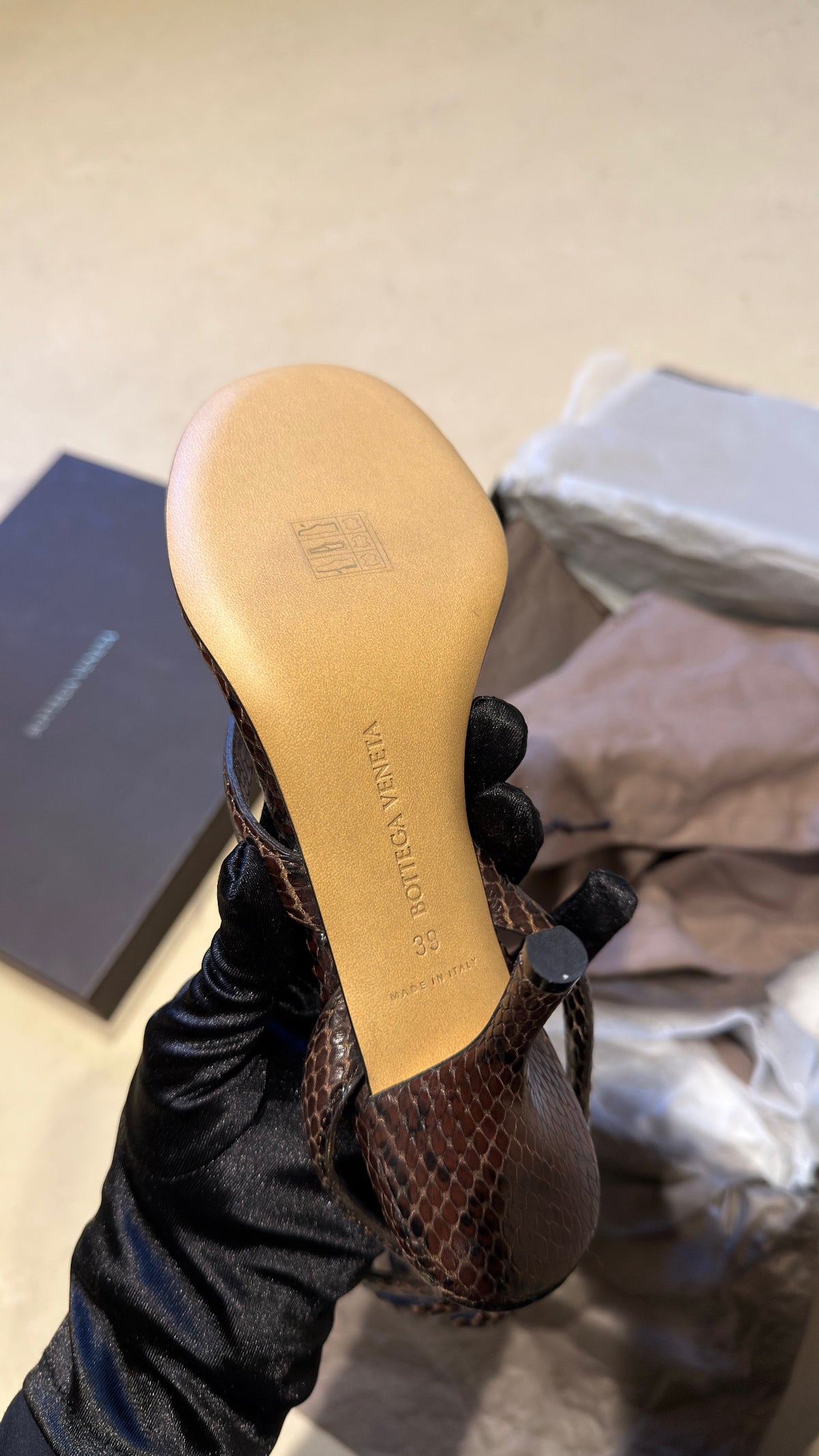 Bottega venetta spiral heels - BNIB